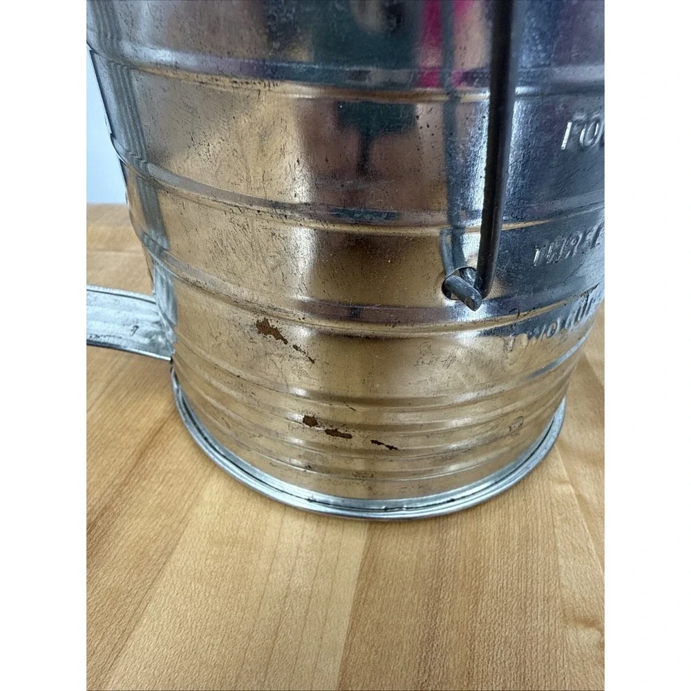 Vintage Old Bromwell's Measuring Sifter 5 Cup w/ Wood  Crank Knob Kitchy Cottage
